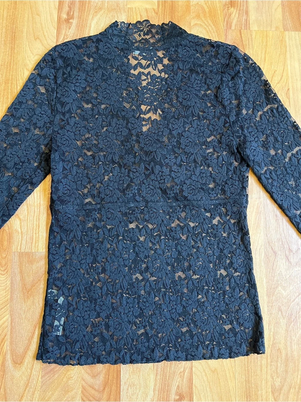 EUC Free People Intimately Black Floral Lace Top sz Medium